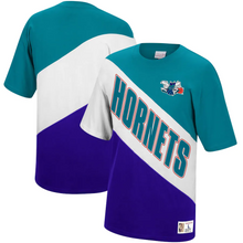 Load image into Gallery viewer, Charlotte Hornets Mitchell &amp; Ness Play by Play T-Shirt - Mens