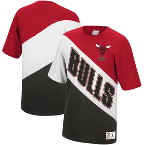 Chicago Bulls Mitchell & Ness Play by Play T-Shirt - Mens