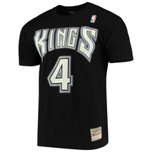 Load image into Gallery viewer, Men&#39;s Mitchell &amp; Ness Chris Webber Black Sacramento Kings Hardwood Classics Name &amp; Number Team T-Shirt