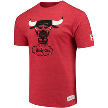 Load image into Gallery viewer, Men&#39;s Mitchell &amp; Ness Heathered Red Chicago Bulls Hardwood Classics Throwback Logo Tri-Blend T-Shirt